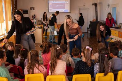 ПГЛПТ и ДГ „Роза“, гр.Шипка със съвместно събитие под надслов „Молбата на книгата“ 