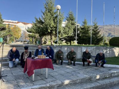 Казанлък и Карлово почетоха загиналите воини с военен ритуал - панихида на Архангелова задушница