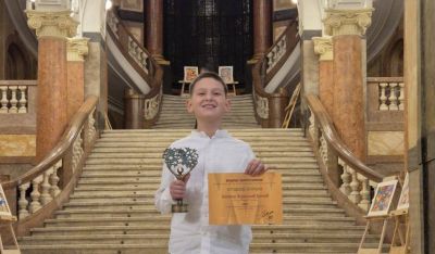 Богомил Дончев от ОУ “Св. Паисий Хилендарски“ е лауреат на Голямата награда на Фондация „Димитър Бербатов“ в област „Наука“ / Новини от Казанлък