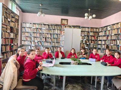 “Стъпала на знанието“ – поредна инициатива на 11. а клас от ПГЛПТ в рамките на проект „Иновативно училище: Работа с институции“