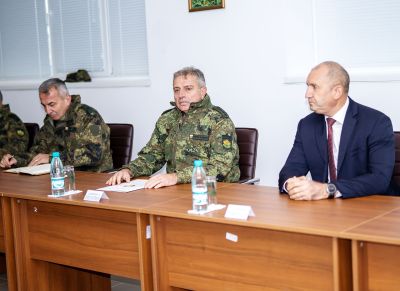 Президентът на Република България посети 61-ва Стрямска механизирана бригада