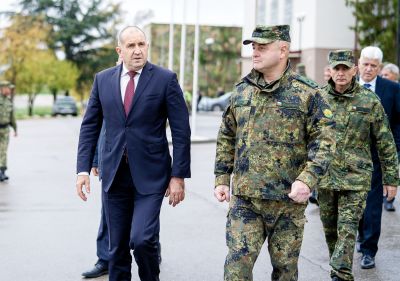 Президентът на Република България посети 61-ва Стрямска механизирана бригада