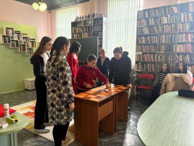 “Стъпала на знанието“ – поредна инициатива на 11. а клас от ПГЛПТ в рамките на проект „Иновативно училище: Работа с институции“