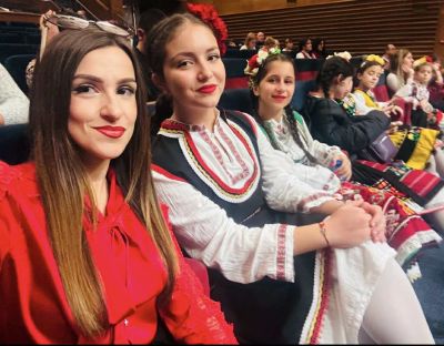 ВГ “Пеещи звънчета” донесоха на Казанлък престижни награди от националния конкурс “Славеи пеят край Сливен”