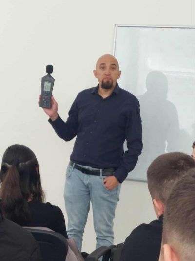 Ученици от ПХГ „Св. Св. Кирил и Методий“ се запознаха с академичната среда на Бургаския държавен университет