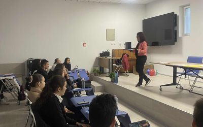 Деветокласници от ПГЛПТ отбелязаха Международния ден на младежта / Новини от Казанлък