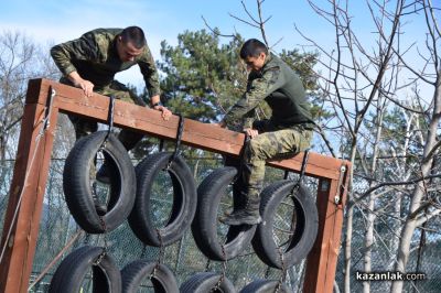 Военното формирование в Казанлък показва уменията и подготовката на стремци