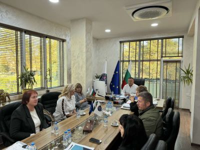 Кметът Иса Бесоолу инициира среща за нова линейка в Павел баня 