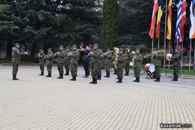 Военният духов оркестър с концерт в Казанлък 