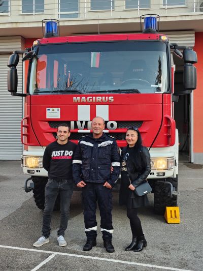 След 37 години служба в РСПБЗН - Казанлък мл. инспектор Здравко Иванов се пенсионира