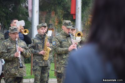 Военният духов оркестър с концерт в Казанлък 