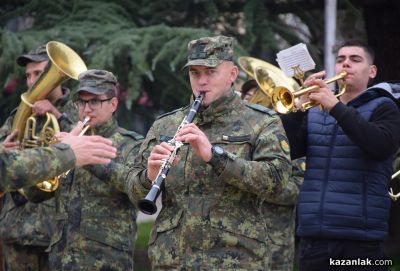 Военният духов оркестър с концерт в Казанлък 