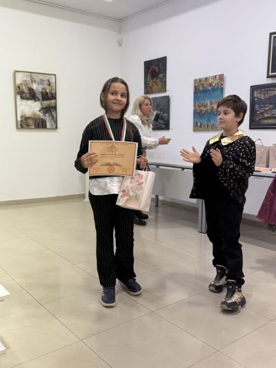 Общинска библиотека „Искра“ - Казанлък връчи годишните си награди 