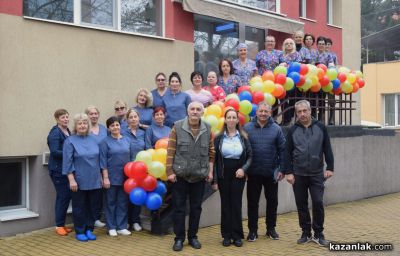 10 години доверие: “Кухня-майка“ осигурява ежедневно хранене за 2600 деца в община Казанлък / Новини от Казанлък