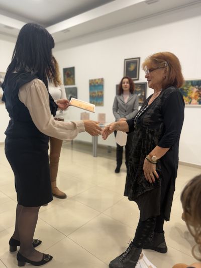 Общинска библиотека „Искра“ - Казанлък връчи годишните си награди 