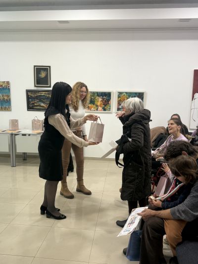 Общинска библиотека „Искра“ - Казанлък връчи годишните си награди 