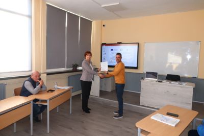 Партньорство между ПГТТМ и бизнеса в община Казанлък