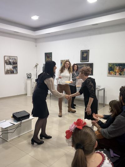 Общинска библиотека „Искра“ - Казанлък връчи годишните си награди 