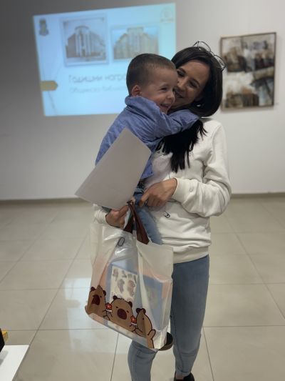 Общинска библиотека „Искра“ - Казанлък връчи годишните си награди 