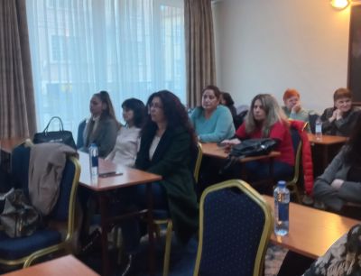 Сдружение “Жените на Казанлък“ постави началото на 16-дневна кампания срещу насилието