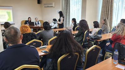 Сдружение “Жените на Казанлък“ постави началото на 16-дневна кампания срещу насилието / Новини от Казанлък