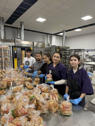 Ученици на ПГЛПТ практикуват бъдещата си професия в 14 местни фирми