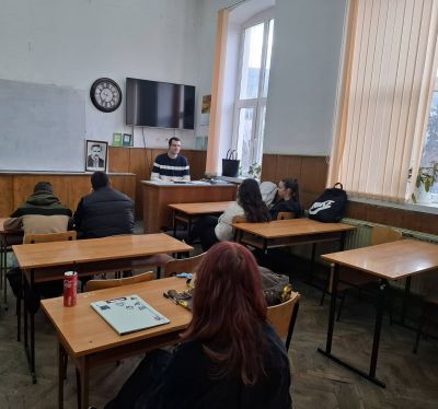 С редица инициативи, посветени на четенето ПХГ „Св. Св. Кирил и Методий“ - Казанлък изпраща ноември 