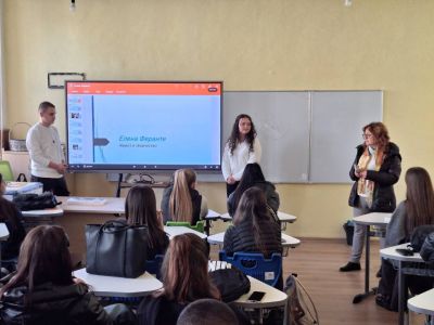 С редица инициативи, посветени на четенето ПХГ „Св. Св. Кирил и Методий“ - Казанлък изпраща ноември 