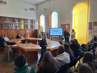 В ПХГ „Св. Св. Кирил и Методий“ - Казанлък се състоя открит урок и дискусия по повод Световния ден на философията