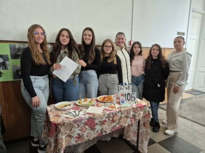 Ученици и учители от ПХГ „Св. Св. Кирил и Методий“ отбелязаха Деня на здравословното хранене с богата програма