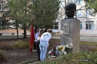 С поклон пред великия композитор, Казанлък отбеляза годишнината от рождението на Петко Стайнов