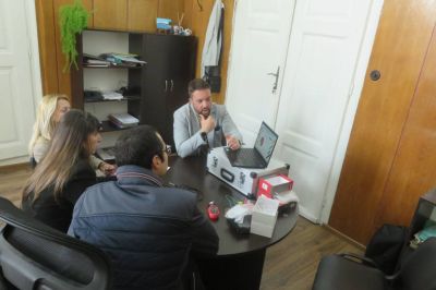 Представители на Националния доверителен екофонд осъществиха работна визита в Хуманитарната гимназия в Казанлък  / Новини от Казанлък