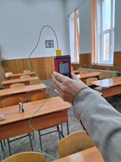 Представители на Националния доверителен екофонд осъществиха работна визита в Хуманитарната гимназия в Казанлък 