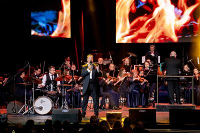 Васил Петров празнува 30 години на сцената в Казанлък на 16 декември