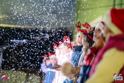 Гурково грейна в коледно вълшебство: Смях,  светлини и магия от Щуроленд / Новини от Казанлък