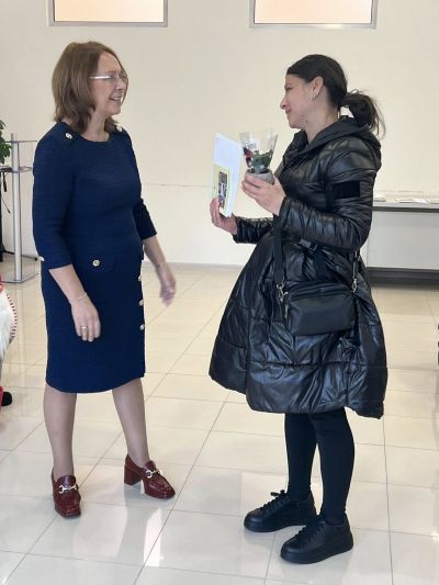 Топъл старт на новия живот: Община Казанлък подпомогна родители на 16 новородени бебета