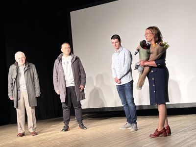 Препълнена зала и силно послание: Премиера на филма “Социално силните“ в Казанлък  / Новини от Казанлък