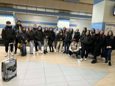 Ученици от Хуманитарната гимназия в Казанлък посетиха Британския съвет в София