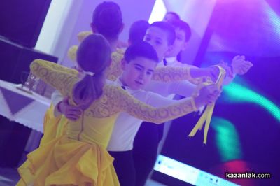 Казанлък отпразнува 50-годишната любов на 68 семейни двойки 