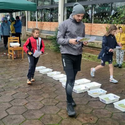 Никулденско бягане 2025 събра над 110 участници в ПГ по транспорт и транспортен мениджмънт гр. Казанлък