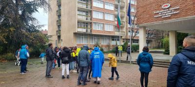 Никулденско бягане 2025 събра над 110 участници в ПГ по транспорт и транспортен мениджмънт гр. Казанлък