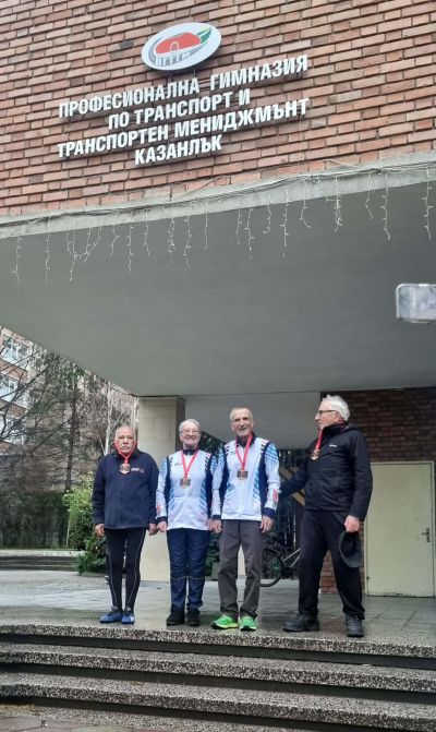 Никулденско бягане 2025 събра над 110 участници в ПГ по транспорт и транспортен мениджмънт гр. Казанлък