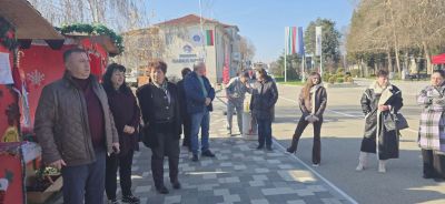 Кметът Иса Бесоолу откри коледния базар в Павел баня  / Новини от Казанлък