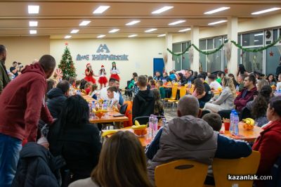 Децата на „М+С Хидравлик“ АД отново получиха подаръците си от Дядо Коледа