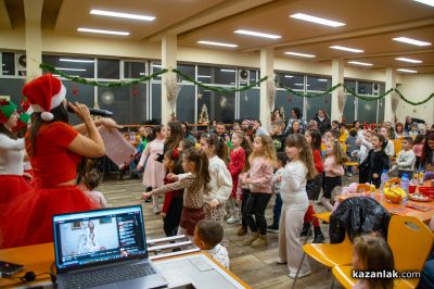 Децата на „М+С Хидравлик“ АД отново получиха подаръците си от Дядо Коледа