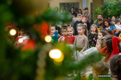 Децата на „М+С Хидравлик“ АД отново получиха подаръците си от Дядо Коледа