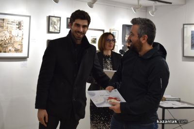 Кристина Буюклиева спечели голямата награда в Осмия салон на казанлъшките фотографи