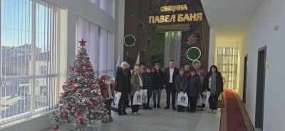 Кметът Бесоолу увеличава помощта си за пенсионерските клубове и кукерските състави в Павел баня  / Новини от Казанлък