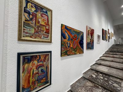 Изложбата “Спомени“ на Добромир Манев оживи Художествената галерия