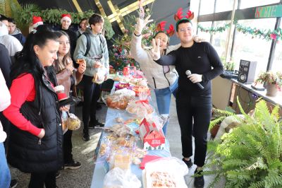 Благотворителен коледен базар в ПГ по транспорт и транспортен мениджмънт - Казанлък 